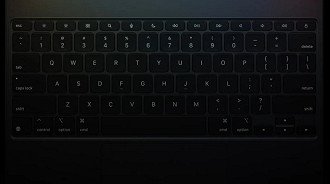 Magic Keyboard ganhou novo layoout. Imagem: Apple/Reprodução
